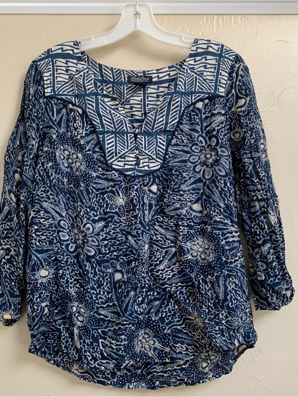 Luck Brand Blue Floral Split-Neck Women's Top S